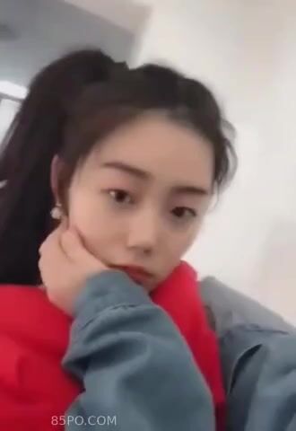 E Ở NHÀ 1 MÌNH